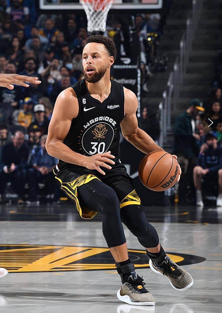 尼斯训练开放日；集结日迎来里程碑引欢呼；CBA季后赛在即；细节决定成败(绝嗣帝王有崽啦群臣欢呼笔趣阁免费阅读)